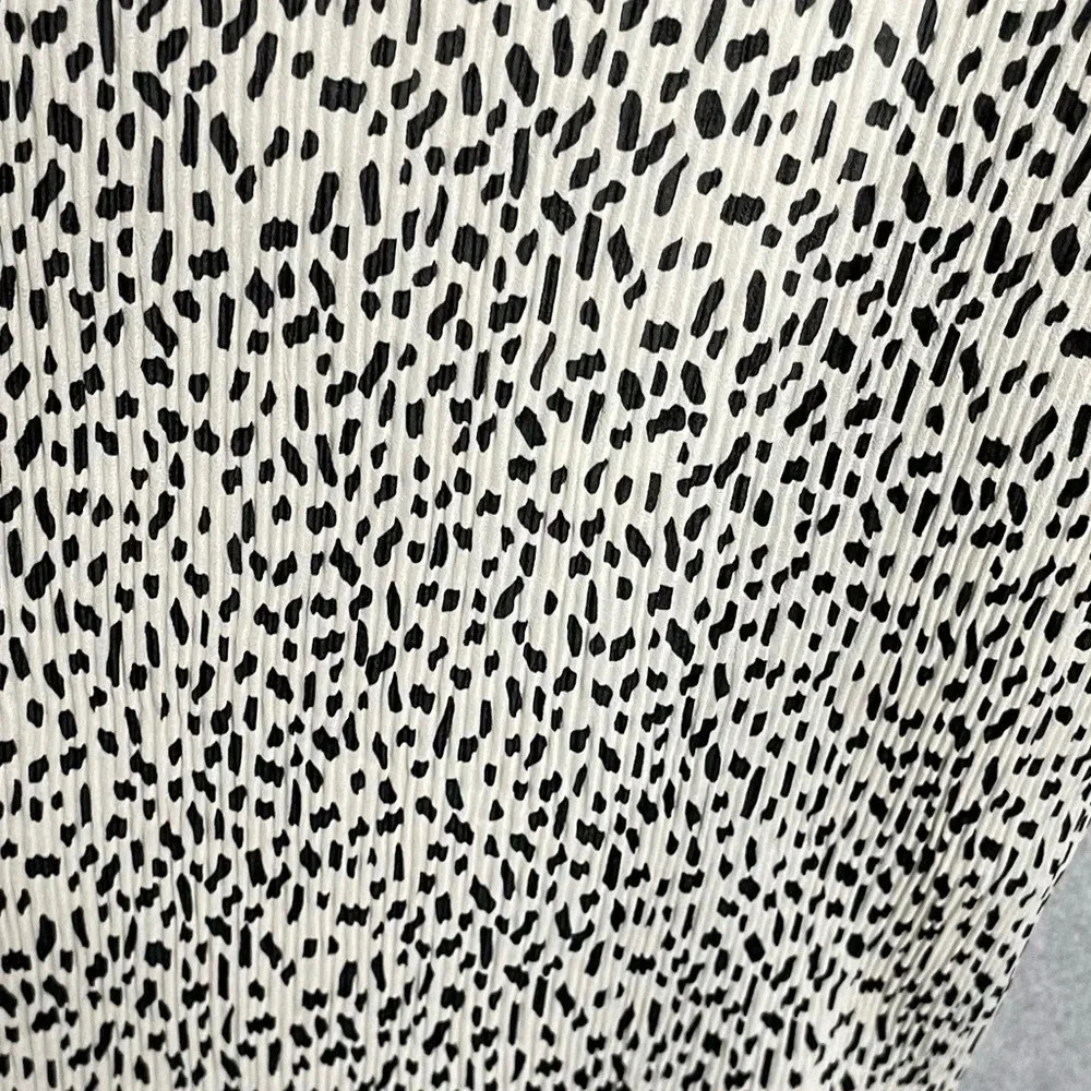Lulu’s White Black Speckled Plunge Neck Wide Leg Jumpsuit - Picture 4 of 11